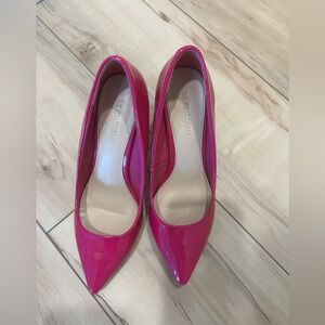 Pink leather Le Chateau pumps, size 6! Worn once!